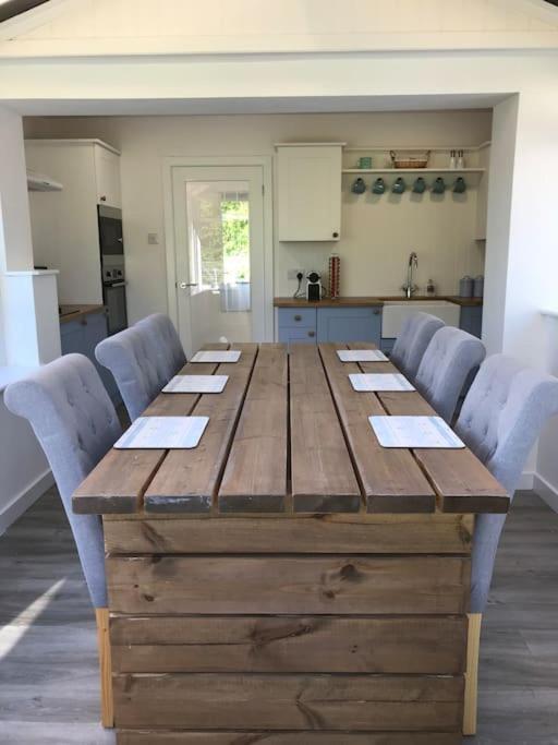 Perfect 4 Cpls & Families . Close To Everything Villa Pentraeth Екстериор снимка